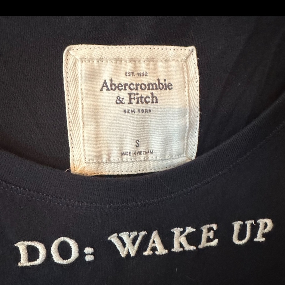 Abercrombie & Fitch Short Sleeve Women’s T-Shirt Black with White Text Small‎ - Picture 3 of 6